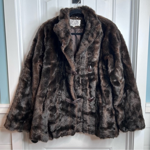 Bill Blass Absolutely Stunning Dark Brown Teddy Jacket. Size Large. - Picture 13 of 15